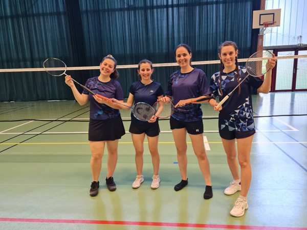 Joueuses de badminton de l'association Chantecler Bordeaux